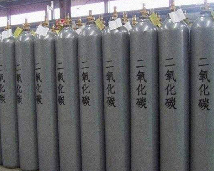 山西永固氣體給您講講，氣瓶使用中應(yīng)該注意的事項(xiàng)